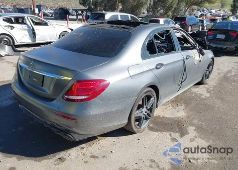 2018 Mercedes-Benz E 300 z USA, uszkodzony, nr VIN WDDZF4JB5JA383061